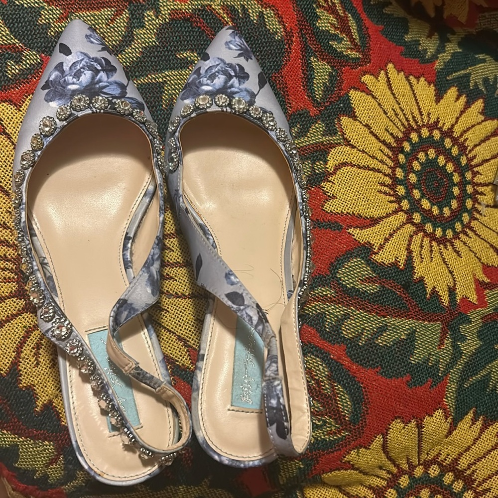 bestey johnson’s embellished floral heels